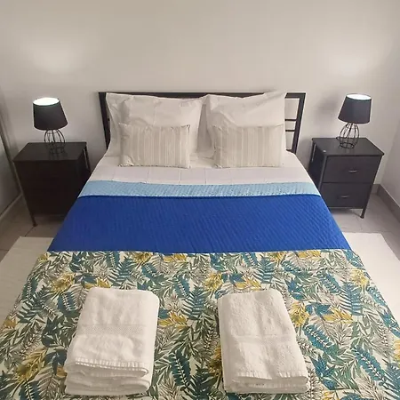 Acolhedor Com Ac No Centro De Angra Apartment Angra do Heroismo