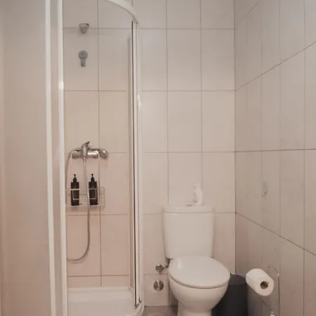 Apartment Acolhedor Com Ac No Centro De Angra *