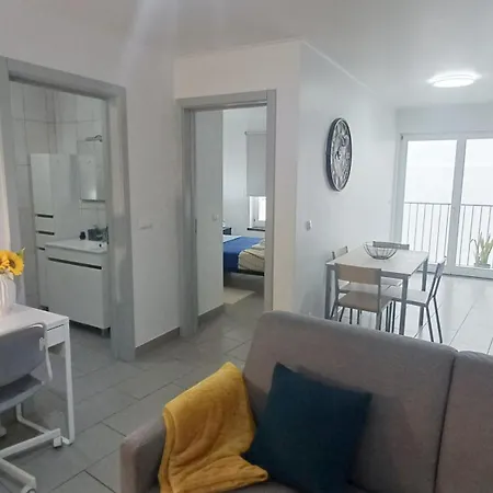 Apartment Acolhedor Com Ac No Centro De Angra *