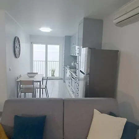 Apartment Acolhedor Com Ac No Centro De Angra
